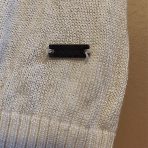 Tommy Hilfiger. Deep v-neck light silk knit sweater. Off white. M. - Picture 3 of 6